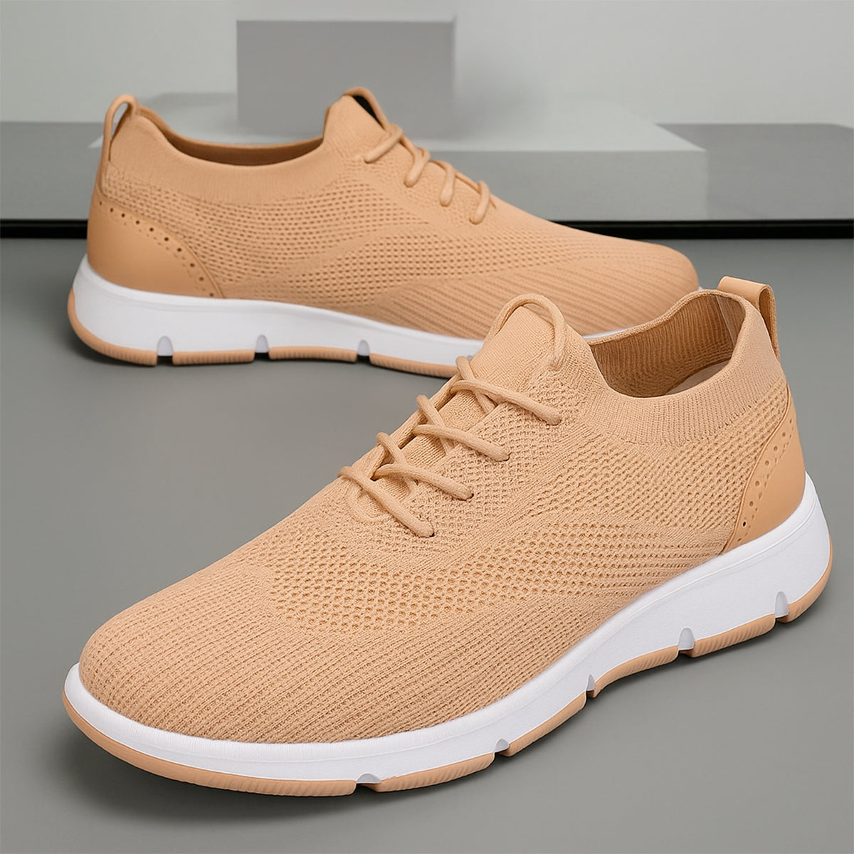 Tenis para hombre cómodo con un diseño de tela y suela antideslizante y flexible Zapatilla para hombre con un diseño cómodo con agujeta clásica transpirable