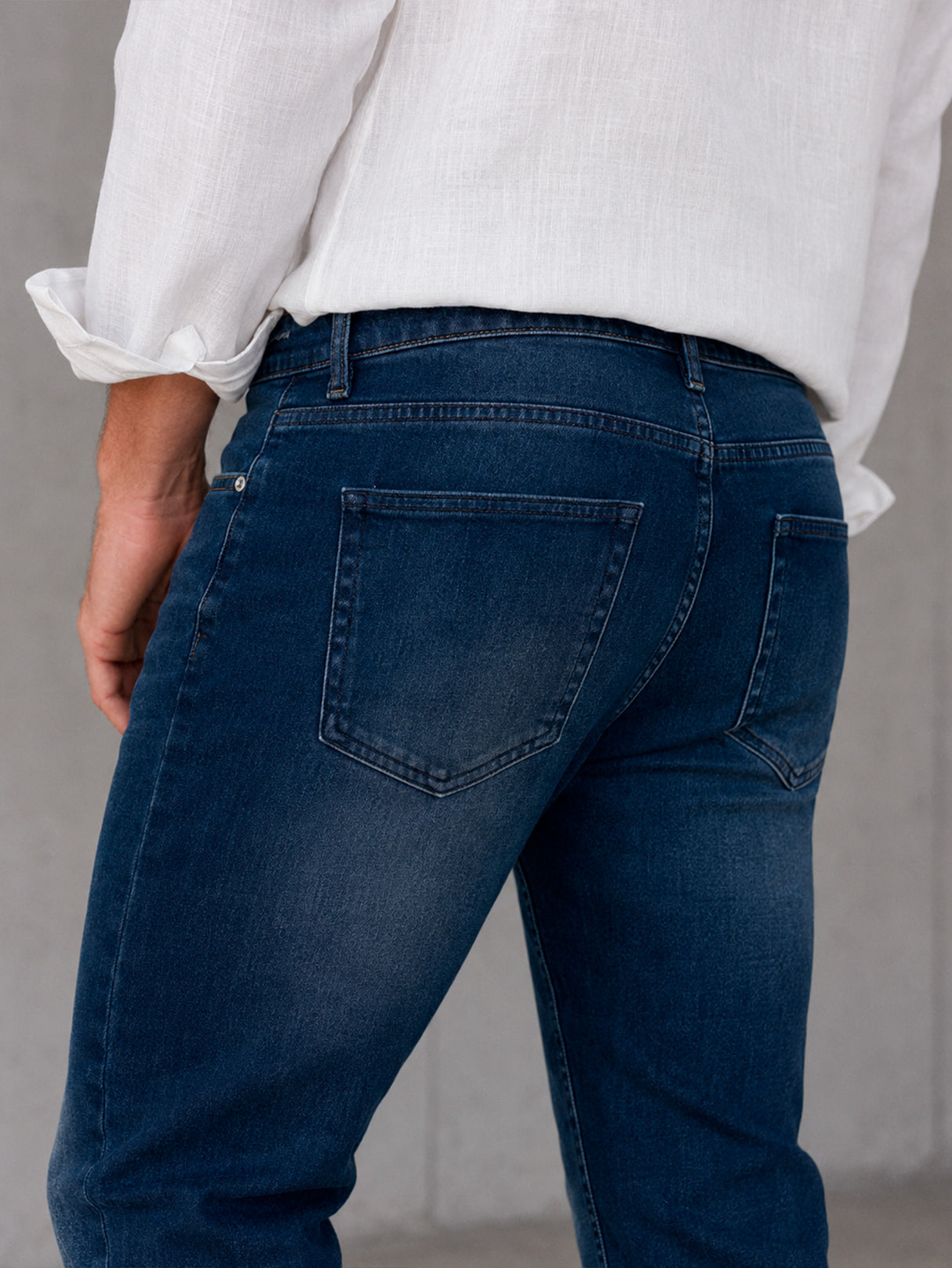 Jeans Hombre Slim Fit Azul Oscuro Mezclilla Stretch Con Roto Sutil Pantalón Mezclilla Ajustado Para Caballero