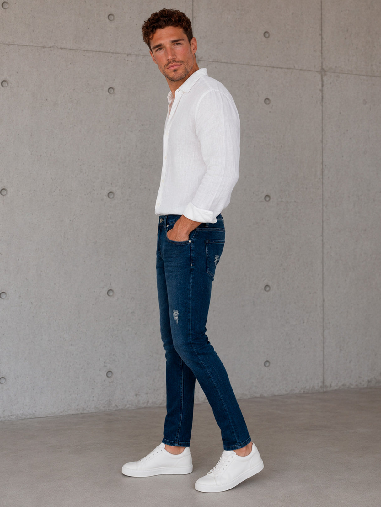 Jeans Hombre Slim Fit Azul Oscuro Mezclilla Stretch Con Roto Sutil Pantalón Mezclilla Ajustado Para Caballero